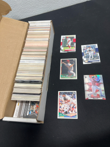(1) Box of Vintage Baseball Cards- Collectables, Great Condition