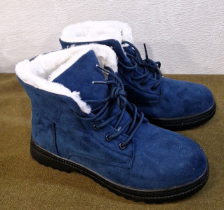 (1) Pair Of HARENCE Winter Snow Boots for Women, Warm Fur Lined Ankle Booties Lace Up /Slip on Outdoor Walking Boots, Size 8.5-US/40-EU