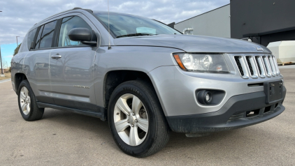 2016 JEEP COMPASS - 4X4!