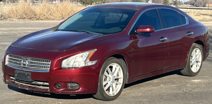 2010 NISSAN MAXIMA - TINTED WINDOWS