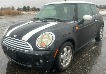 2009 MINI COOPER HARDTOP - 127K MILES - LEATHER SEATS