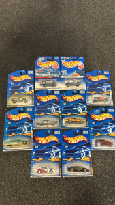 (10) Collectionable Hot Wheels