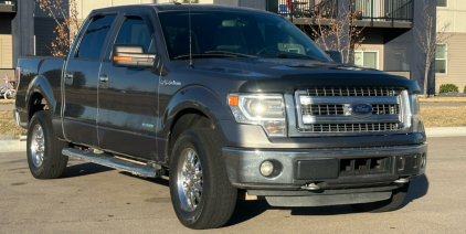 2014 FORD F - 150 - 4X4!