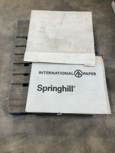 1000 Sheets Of 22.5&rdquo; x 28.5&rdquo; White Paper