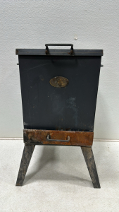 Vintage Backyard Classic Vertical Cube Smoker