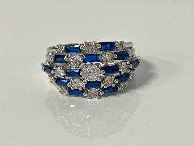 Size 10 Beautiful Blue and White Saphire Ring