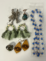 Costume Jewelry: Bracelets, Necklaces, Earrings - 3