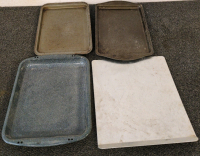 (4) Baking Sheets