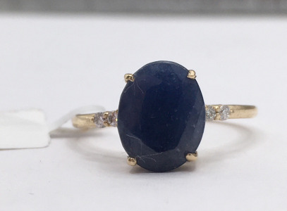 10k Natural Sapphire Gold Ring (Size 7)