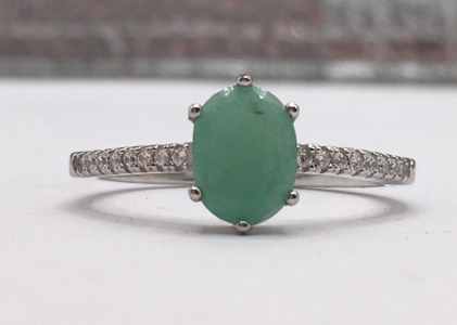 Green And Clear Silver .925 Ring (Size 7.5)