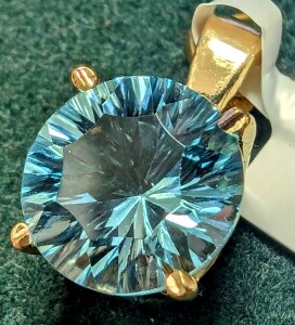 $1340 14K 1.48G Natural Blue Topaz 3.1Ct Pendant