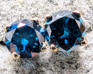 $1000 14K 0.47G Lab Blue Diamond 0.42Ct Earrings