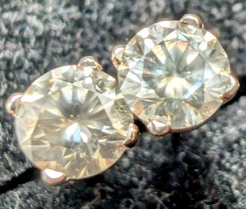 $1285 14K 0.5G Natural Diamond 0.42Ct Earrings