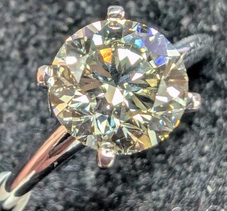 $4500 14K 2.6G Lab Diamond 1.6Ct Ring