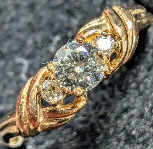 $1345 10K 1.47G Natural Diamond 0.2Ct Ring