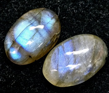 $260 Genuine Labradorite (26ct)
