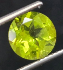 $240 Nice Quality Peridot 1.9Ct