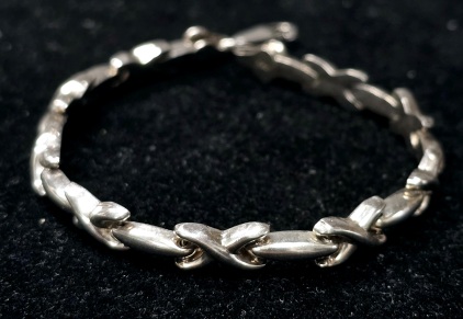 $140 Silver 10.42G 7.5" Bracelet