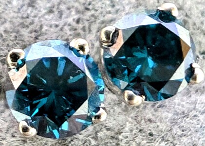 $1000 14K Lab Blue Diamond 0.42Ct Earrings