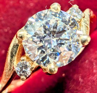 $3120 10K 2.57G Lab Diamond 1.2Ct Ring