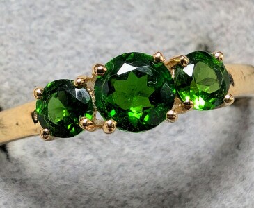 $160 Silver Chorme Diopside Ring