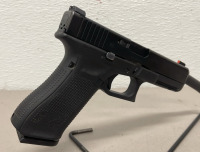 Glock Model 17 Gen 5 9mm Caliber, Semi Automatic Pistol In Original Hard Case And Two Extra Magazines And Extra Grips - 4