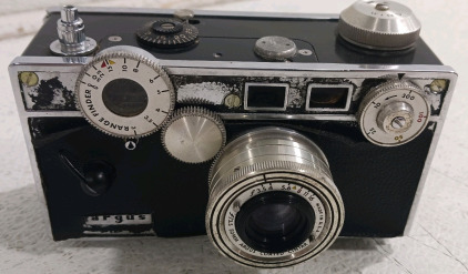 (1) Argus C3 Rangefinder Camera - 35mm
