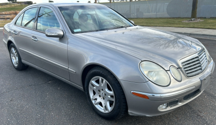 2004 MERCEDES E320 - LEATHER HEATED SEATS