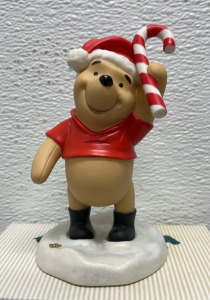 Walt Disney Classics Collection &ldquo;Wishing You The Sweetest Holiday Ever&rdquo; Pooh And Friends 6&rdquo; Figurine