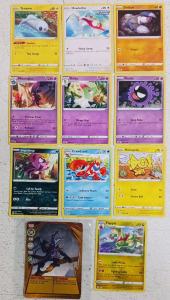 (11) Trading Cards - Pok&eacute;mon w/ Bakugan Battle Brawlers