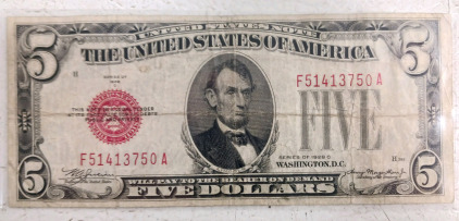 (1) Series 1928 C $5 Red Seal Note - Lincoln Portrait