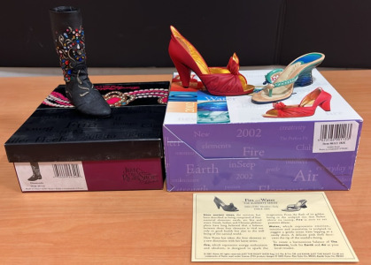 (1) Just The Right Shoe &ldquo;Diamonds&rdquo; Item#25340 (1) Just The Right Shoe &ldquo;Fire & Water&rdquo; 2002 JTRC Members Only