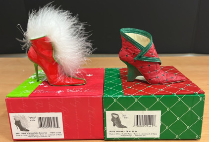 (1) Just The Right Fit &ldquo;Mrs. Claus&rsquo;s Snowflake Surprise Item#25356 (1) Just The Right Fit &ldquo;Pure Velvet&rdquo; Item#25441