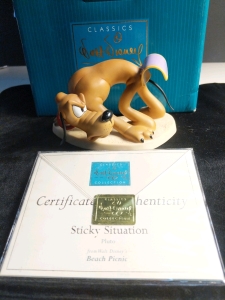 Walt Disney Collectors Society Membership Sculpture 1998 "Sticky Situation" Pluto 'Beach Picnic'