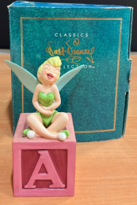 Walt Disney Classics Collection Tinkerbell &ldquo; A Firefly, A Pixie! Amazing&rdquo;