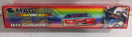 (1) Jeff Gordon Mag-Lite Signature Series Flashlight - NASCAR Edition