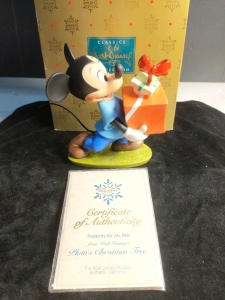 Walt Disney Collectors Society Membership Sculpture Holiday Series "Presents For My Pals" Mickey Mouse 'Pluto's Christmas Tree'