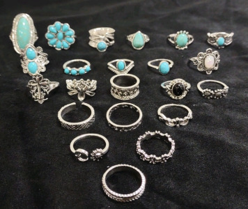 (22) Assorted Rings