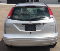 2005 FORD FOCUS - 5 SPEED MANUAL! - 6