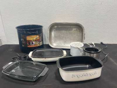 Assorted Kitchen Items- Mini Crockpots, Skillet and more!