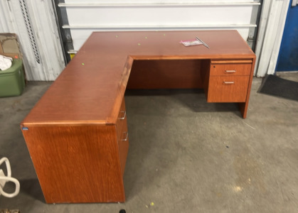 81&rdquo;x71&rdquo;x30&rdquo; L Office Desk W/Key