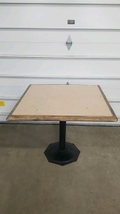 (1) Square Table