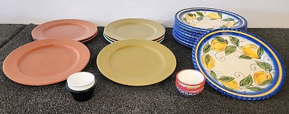 Plates 7 Earth Tone Plates.. 9 Lemon Print Dinner Plates..