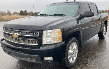 2013 CHEVROLET SILVERADO 1500 - 4X4!