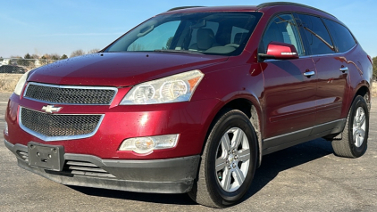 2011 CHEVROLET TRAVERSE - AWD!