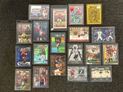 (19) Assorted Basketball & Football Cards