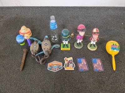 Assorted home decorations