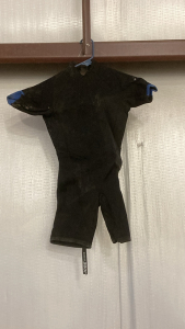 (7) Wetsuits, Life Vest