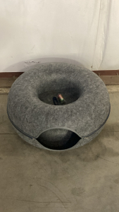 TOFUNTOY Cat Donut Bed (New)