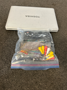 Toshiba Laptop & Car Radio